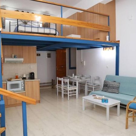 Lignum Apartment Ermoupoli Luaran gambar