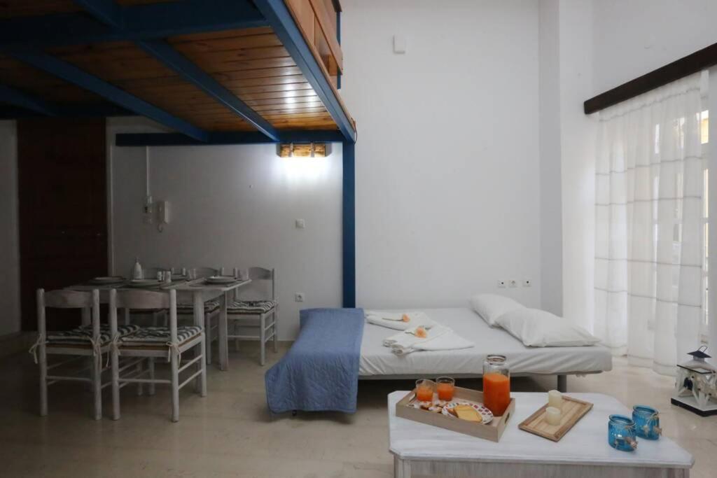 Lignum Apartment Ermoupoli Luaran gambar